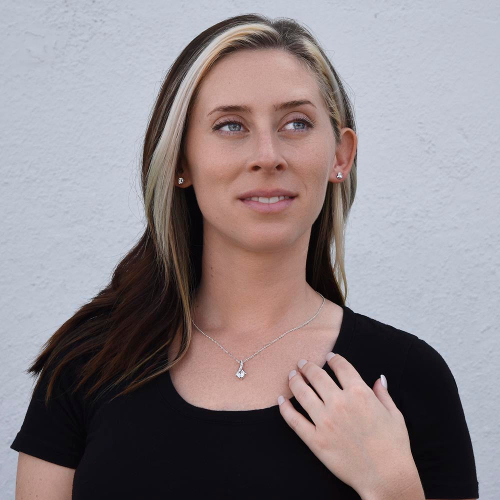 Go confidently in the direction of your dreams. - Necklace Gift Set